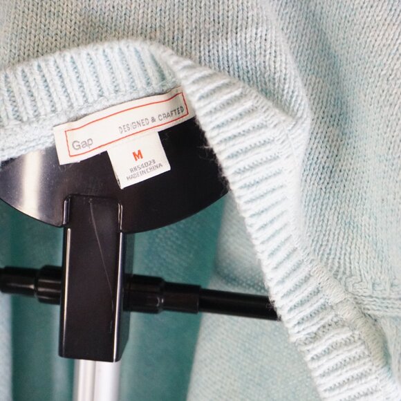 GAP Women’s Crew Sweater Top Pullover - Picture 13 of 14